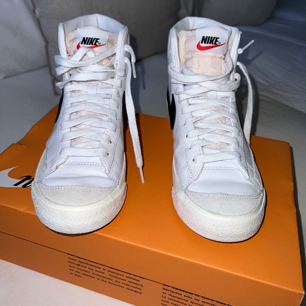 Nike Blazer Mid ‘77 Size 7